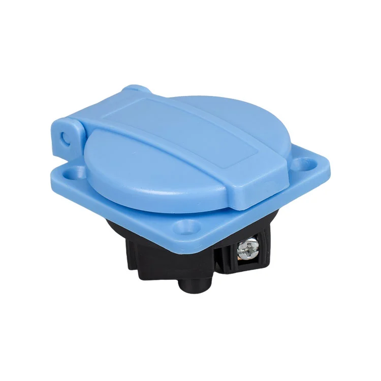 Vtičnica za podaljšek